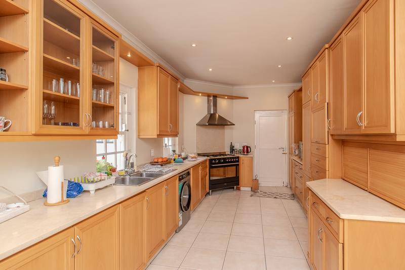 To Let 3 Bedroom Property for Rent in Constantia Western Cape